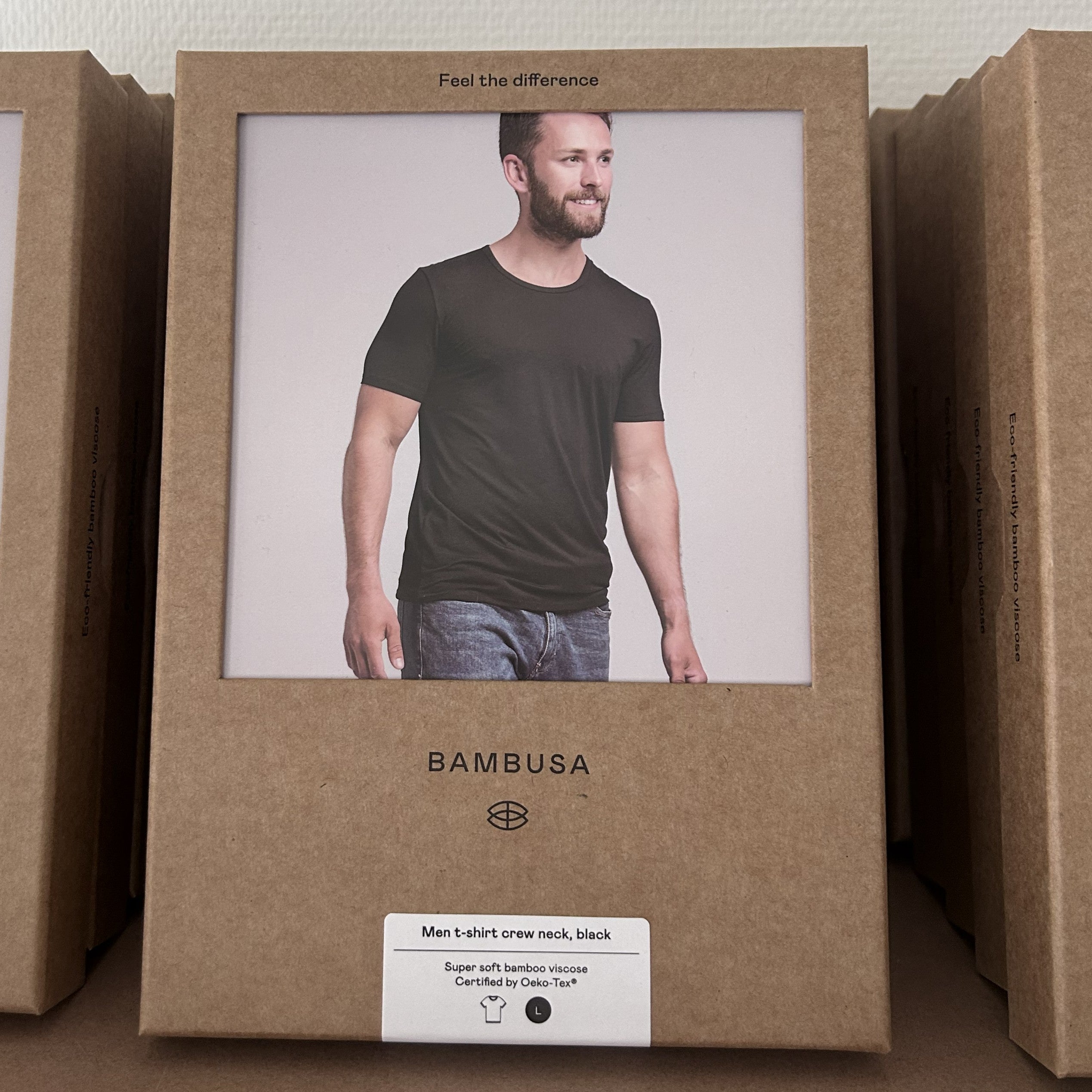 BAMBUSA T-shirt med rund hals, sort