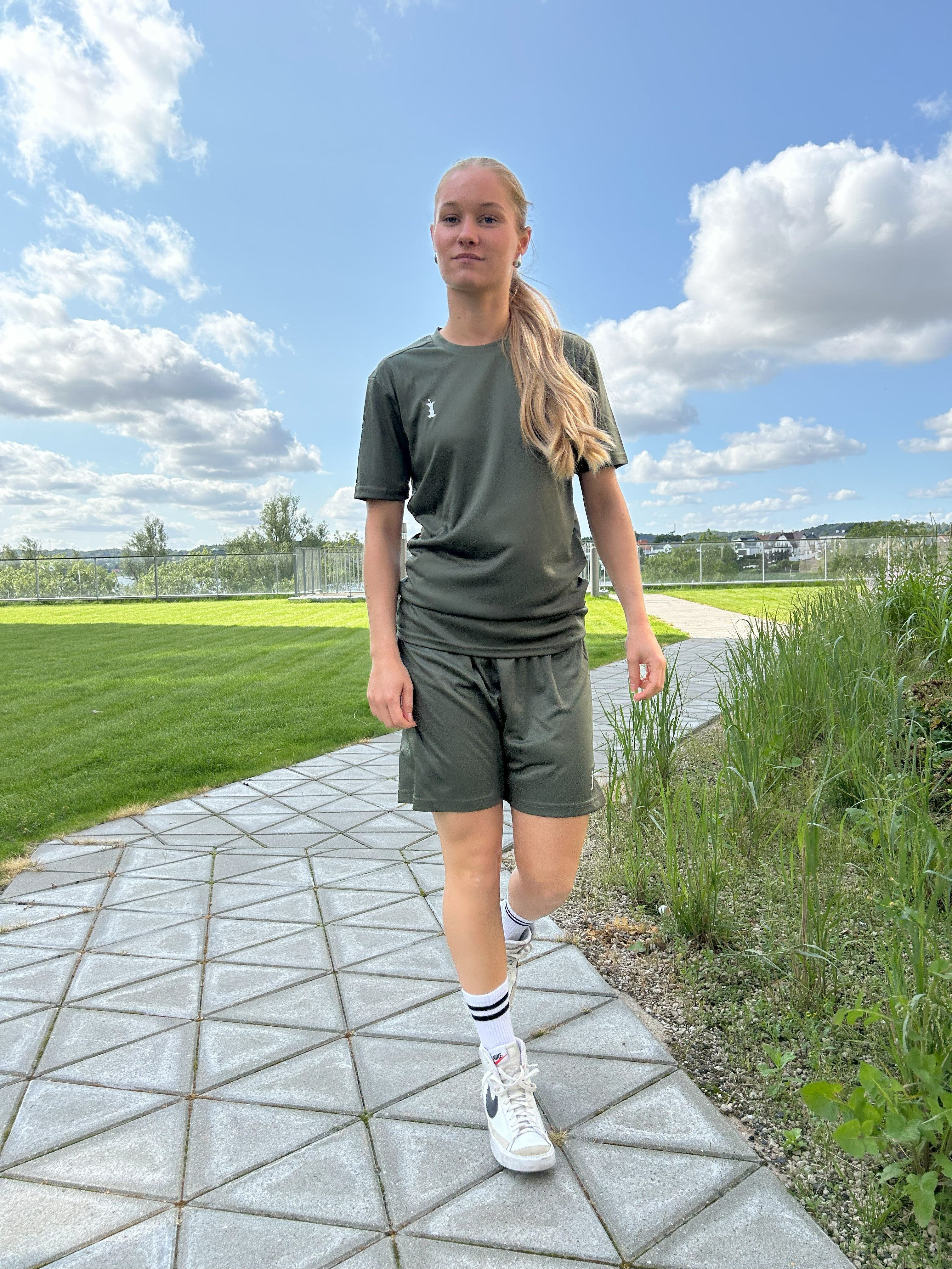NoWayBack - Shorts - Lark green